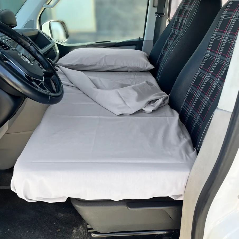 Sábana para cama delantera. Gris